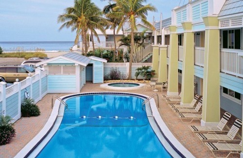 Holmes Beach Resort | Quiet Oceanfront Resort located on Anna Maria Island May 3- May 10, 2025