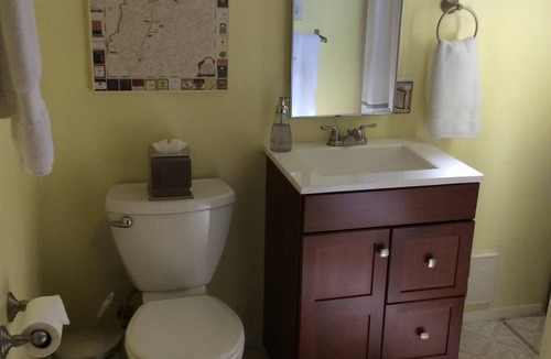 Phinney Ridge Cottage | Quiet One-Bedroom Cottage with Deck in Walkable Neighborhood