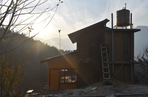 Manali House | Quiet & peaceful Apple Farm Stay