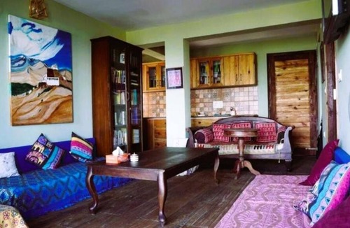 Kaul Apartment | Quiet Place Himalayas