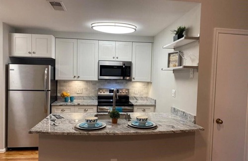 Mount Vernon Condo | Quiet Private Apartment to Relax. Near Ft Belvoir, George Washington's Mt Vernon