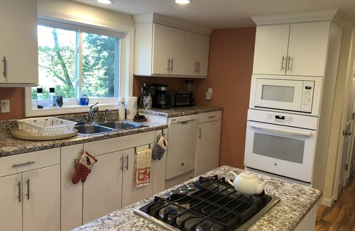 Centerville House | Quiet private Centerville cottage, walk to beach, central A/C, parking pass.