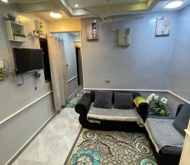 Al Manial House | Quiet Private Room with Kitchen Access , Perfect for Travelers