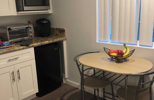 El Cajon Cottage | Quiet, private studio getaway in a nice neighborhood