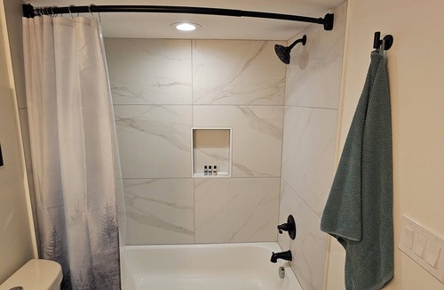 Ardenwald Apartment | Quiet Private Studio · W/D · Pets · Near Portland