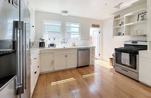 El Porto House | Quiet, Relaxing 3-bedroom house in Manhattan Beach Steps to the Sand