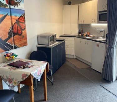 Manly Apartment | Quiet restful unit with seaviews