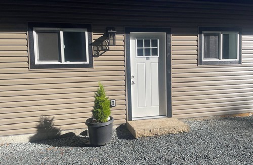 Regional District of Nanaimo Cabin | Quiet retreat close to beach/Lakes, Mt Washington and many more exciting places
