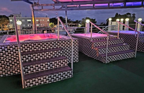 Samana Apartment | QUIET RETREAT/JACUZZI/BBQ.