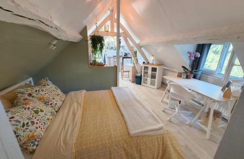 Grosley-sur-Risle Apartment | Quiet Riverside Apartment