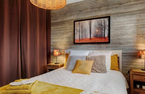 Geveze Bed & Breakfast | Quiet Room with Breakfast, Private Terrace, Garden & Wi-Fi in Gévezé