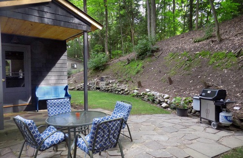New Marlborough Cottage | Quiet rustic cottage with shared lake access