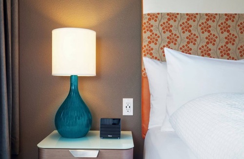 University District Hotel | Quiet Seattle Spot | Perfect for Couple: Bustling University Village