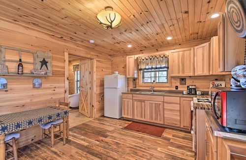 Berea Cabin | Quiet & Secluded Berea Cabin on 70-Acre Farm!