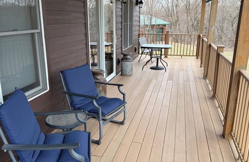 Alma Cabin | Quiet, secluded bluff top cabin with beautiful sunsets