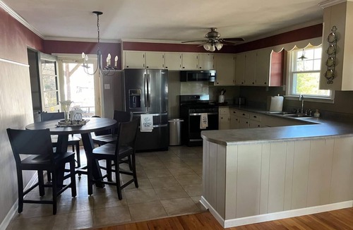 Tignall House | Quiet Secluded Lakeside Home on Fishing Creek of Clarks Hill Lake.