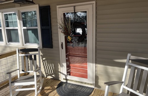 Tignall House | Quiet Secluded Lakeside Home on Fishing Creek of Clarks Hill Lake.
