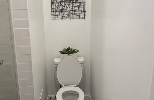 West Philadelphia Apartment | Quiet, Secluded, & Spacious efficiency apartment