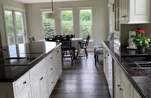 Williamsburg House | Quiet, serene countryside setting - 2 minutes to Equestrian Festival and lakes.