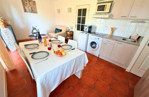 Sainte-Cecile-les-Vignes Apartment | Quiet, shared pool, secure residence, view, free parking