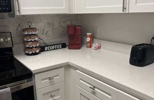 Spring Apartment | Quiet Stay Near ExxonMobil & St. Luke’s Hospital