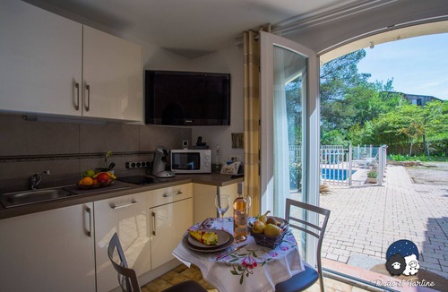 Peypin Apartment | Quiet studio with garden and pool - Dodo et Tartine
