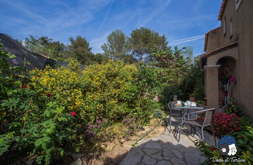 Peypin Apartment | Quiet studio with garden and pool - Dodo et Tartine