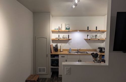 Oceano Apartment | Quiet Studio with Private Yard/Dog-Friendly/Perfect for Travel Contracts