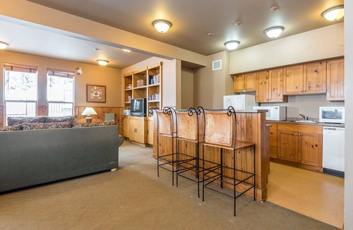 Silver Star Mountain Apartment | Quiet Top Floor Creekside Studio with shared outdoor hot tub - Pet Friendly!