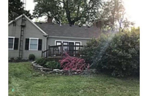 Lexington House | Quiet Two Bedroom House