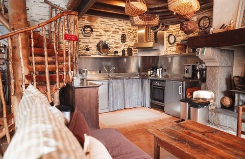La Chapelle-de-Brain House | Quiet, typical ecological farmhouse for 12 people in the Pays de Redon.