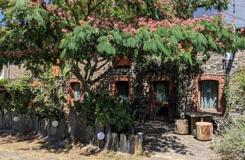La Chapelle-de-Brain House | Quiet, typical ecological farmhouse for 12 people in the Pays de Redon.