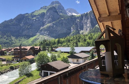 Kandersteg Apartment | Quiet, ultra-modern chalet-style apartment in the middle of the village