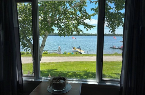 Manitoulin District House | Quiet & Updated Waterfront Manitoulin Retreat with Beautiful View! Sleeps 6.