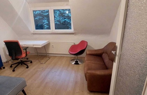 Moers Apartment | Quiet vacation apartment right next to Moers Castle Park