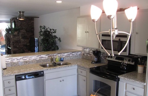Uptown Design District Condo | Quiet, View Condo in historic Old Las Palmas
