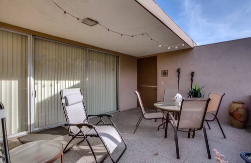 Uptown Design District Condo | Quiet, View Condo in historic Old Las Palmas