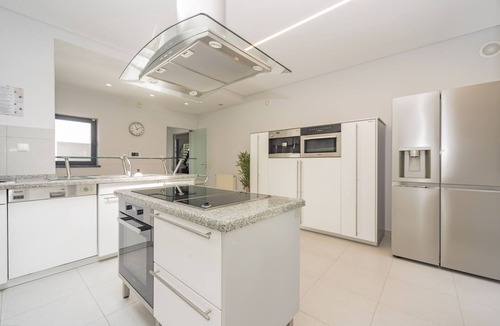 Charneca de Caparica e Sobreda Villa | Quiet Villa with wonderful views of the golf courses!