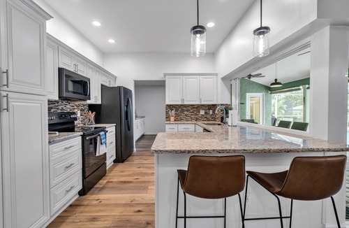 Apollo Beach House | Quiet Waterfront Luxury!