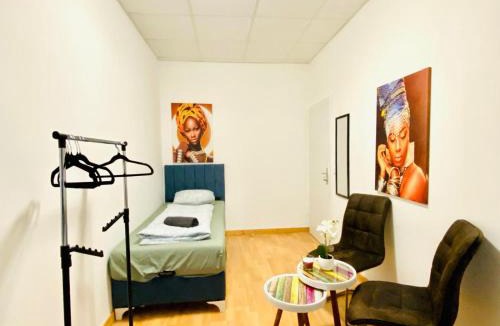 Liesing Apartment | Quiet Well-Connected Area, Comfy 3BR Apartment