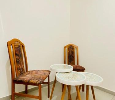 Liesing Apartment | Quiet Well-Connected Area, Comfy 3BR Apartment