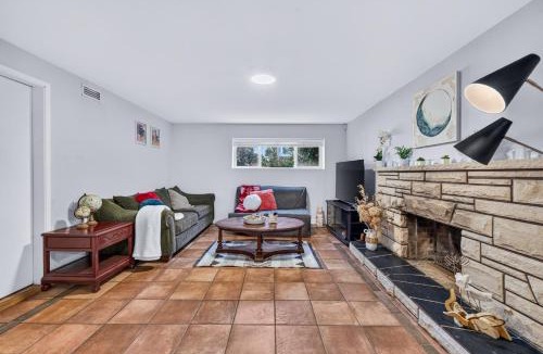 Marpole Villa | Quiet Westside l Cozy Lower Level Suite l Near YVR
