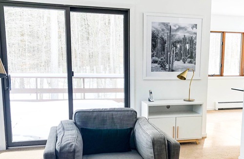New Marlborough House | Quiet woodland retreat near Great Barrington