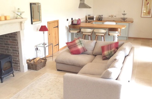 Brimpsfield House | Quiet16th Century Cotswold Barn, refurbished. Panoramic views on organic farm