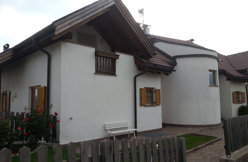 Lajen Condo | Quietly located vacation apartment with all-day sunshine
