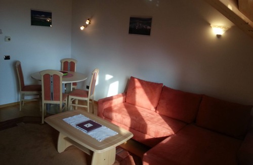 Lajen Condo | Quietly located vacation apartment with all-day sunshine