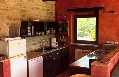 Cupramontana House | Quietly situated vacation home with pool for 12-14 pers.