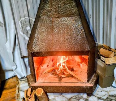 Salto Ski Chalet | Quincho Cabaña Las Marias