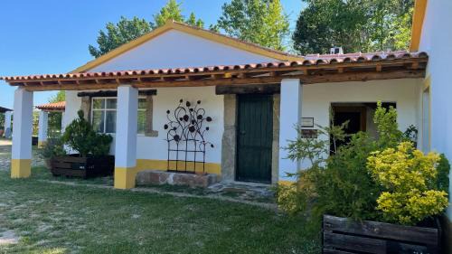 Cegonhas House | Quinta dos Trevos - Artes e Ofícios