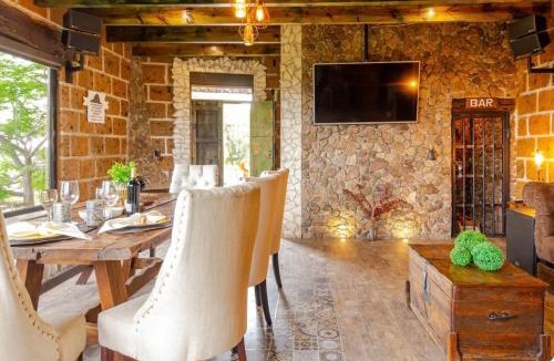 Bernal House | Quinta María Victoria